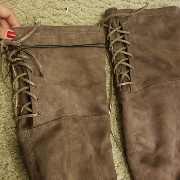 ❎SOLD❎Taupe tan over knee boots size 5.5 - Picture 6 of 7